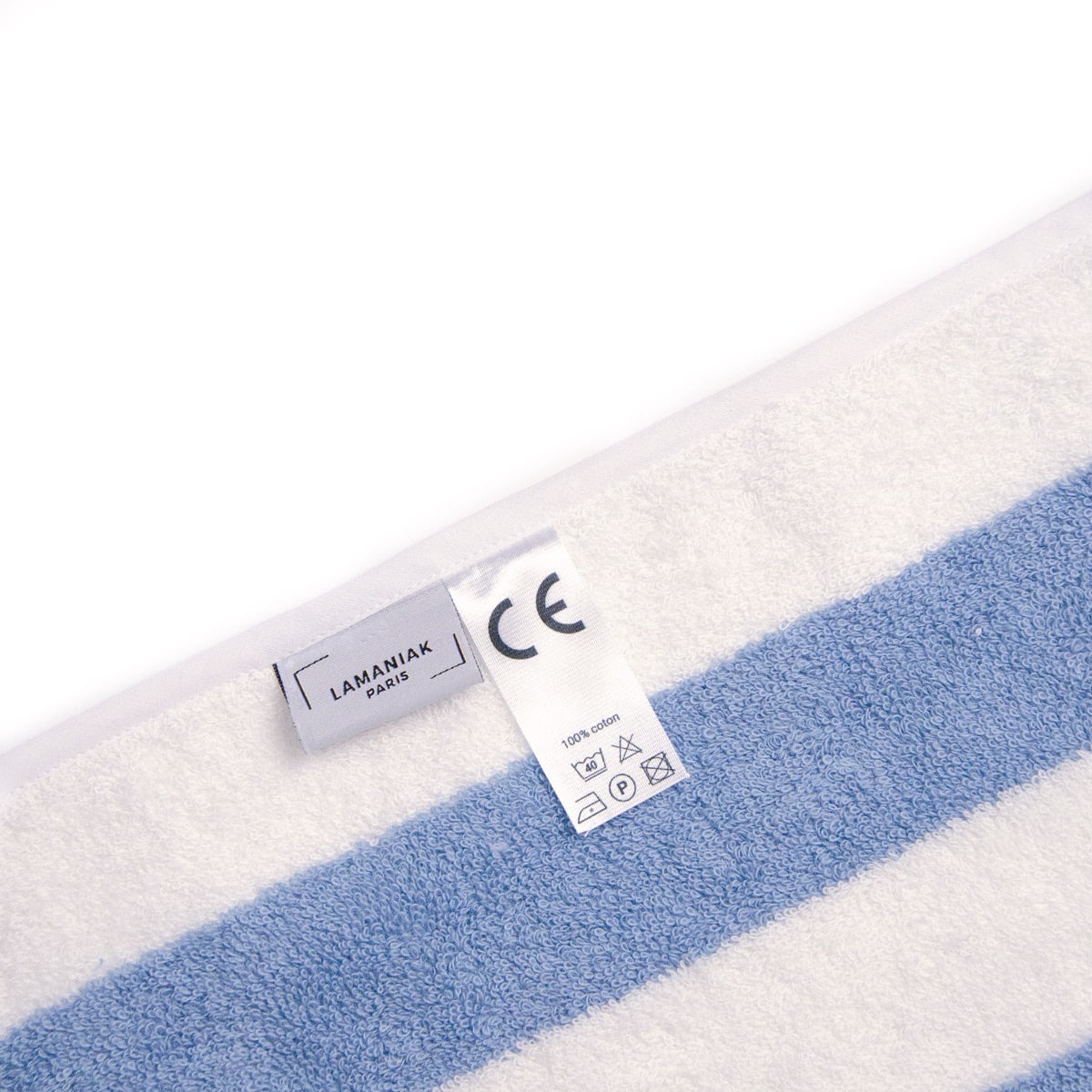 LA serviette de plage intemporelle de LAMANIAK Bleu clair