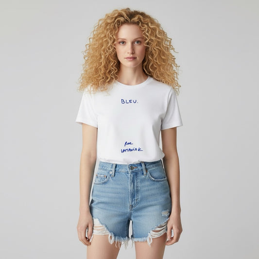 LE T-shirt bleu mais blanc