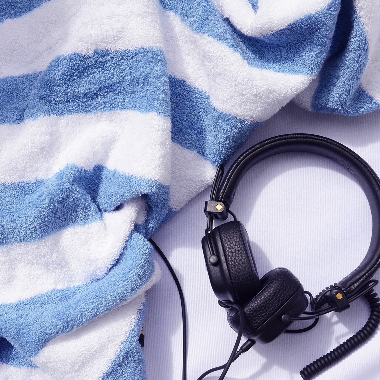 LA serviette de plage intemporelle de LAMANIAK