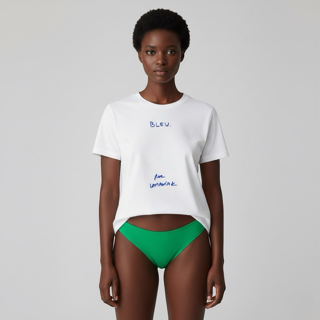 LE T-shirt bleu mais blanc